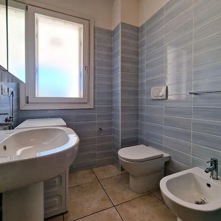 Family Friendly With Garden Apartment