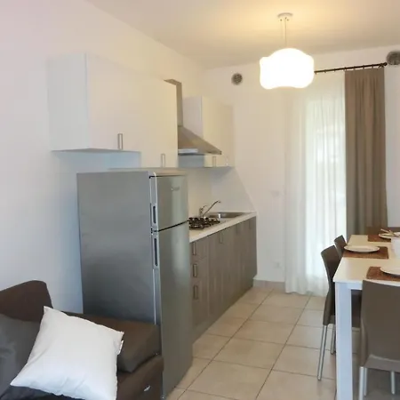 Apartment Modern Flat With Big Terrace In With Pool *