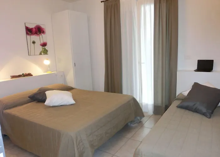 Family Friendly With Garden Apartment